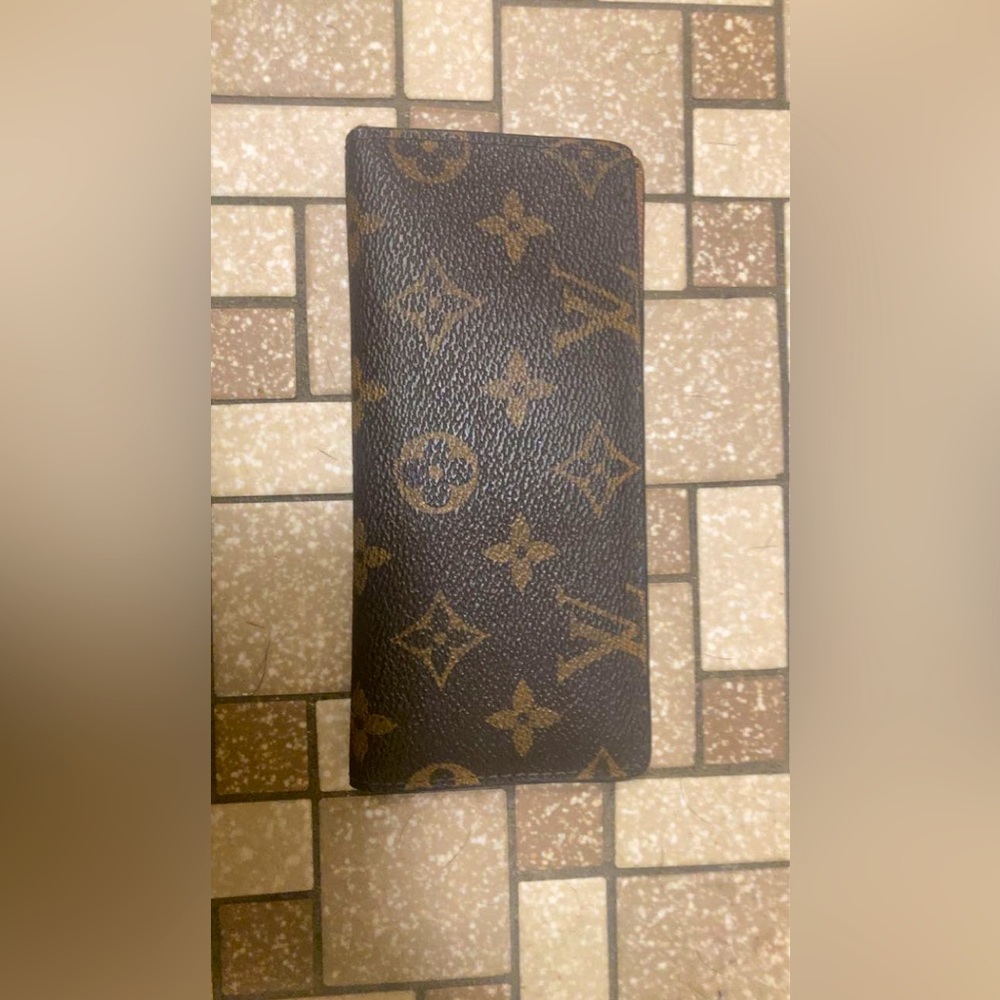 Louis Vuitton Porte Valeurs checkbook wallet great condition